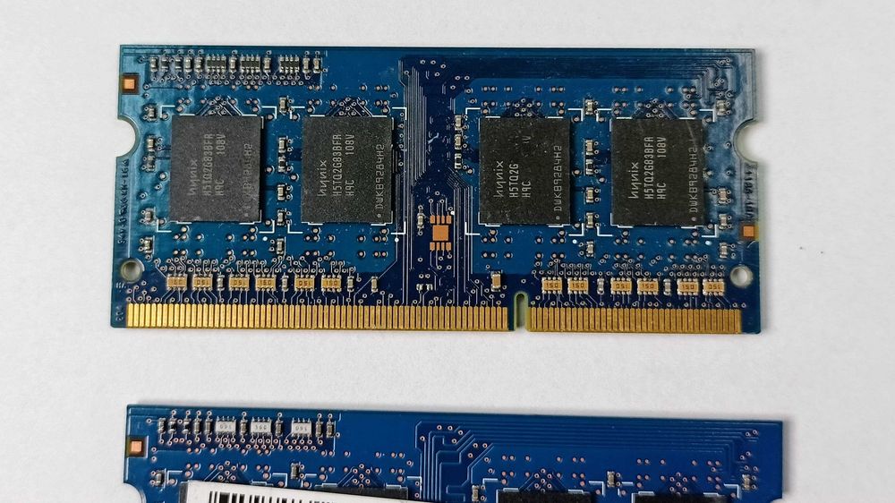 Pamięć RAM 4GB (komplet 2×2GB) DDR3 Hynix SO‑DIMM – sprawne