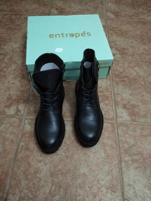 Botas novas da Entrepés tamanho 37