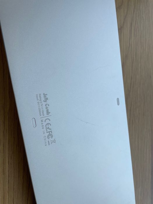 Teclado Bluetooth ultrafino em excelente estado / como novo.