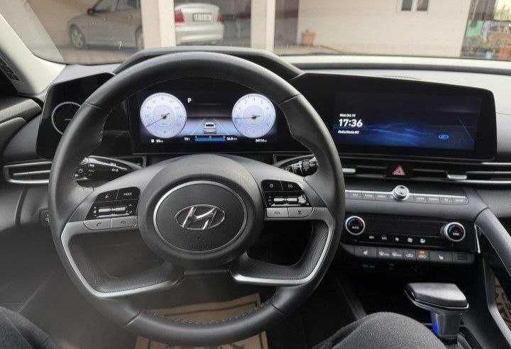Hyundai Elantra 2023