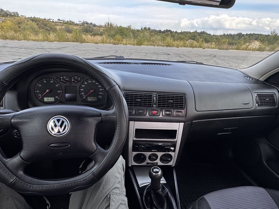 Volkswagen Golf  4