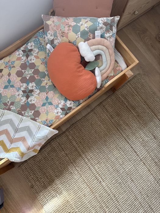 Cama feita à mao para criança c/colchao