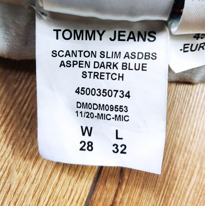 Tommy Jeans Scanton Slim damskie spodnie jeansowe w rozmiarze M - W28