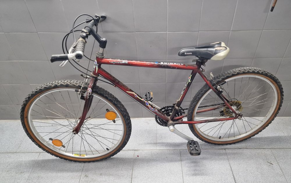 Bicicleta com mudanças.