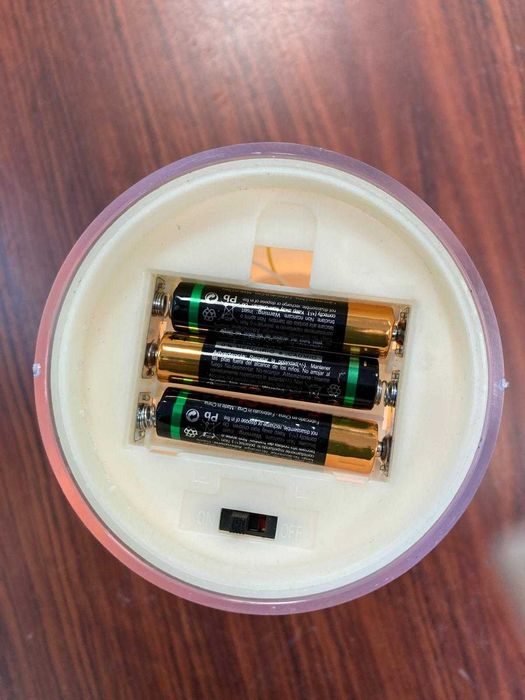 Vela LED a Pilhas com Efeito de Chama Realista