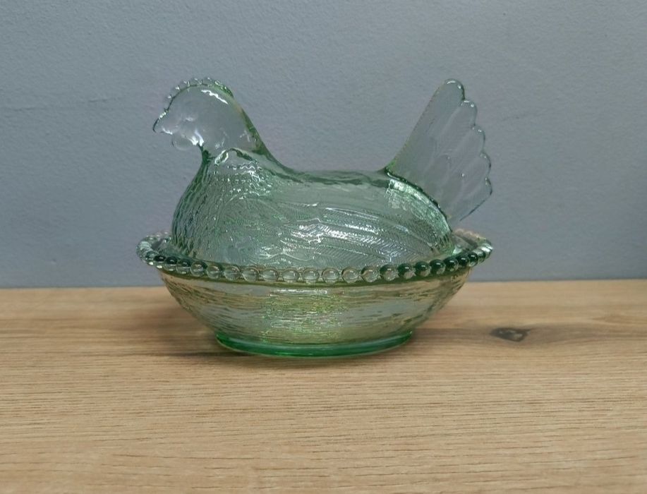 Szklana kura zielona ozdoba maselniczka pojemnik na biżuterię słodycze