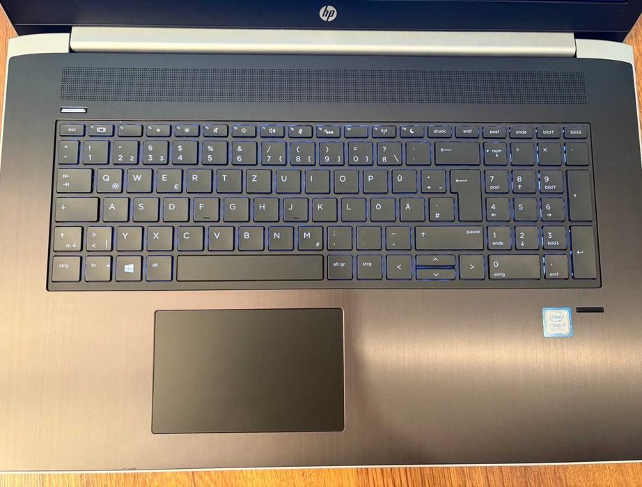 Laptop hp proobok 470 g5,i7-8550U,16 GB ram,256 GB SSD 17 cali stan bd