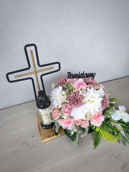 Stroik na grób cmentarz Krzyż