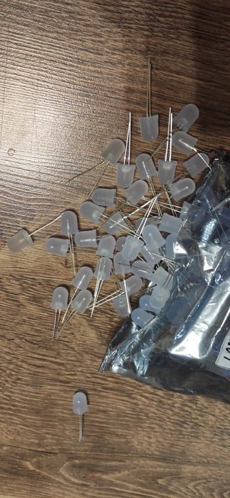 Светодиоды разные цена договорная