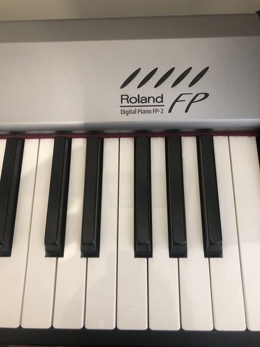 Piano digital Roland FP-2