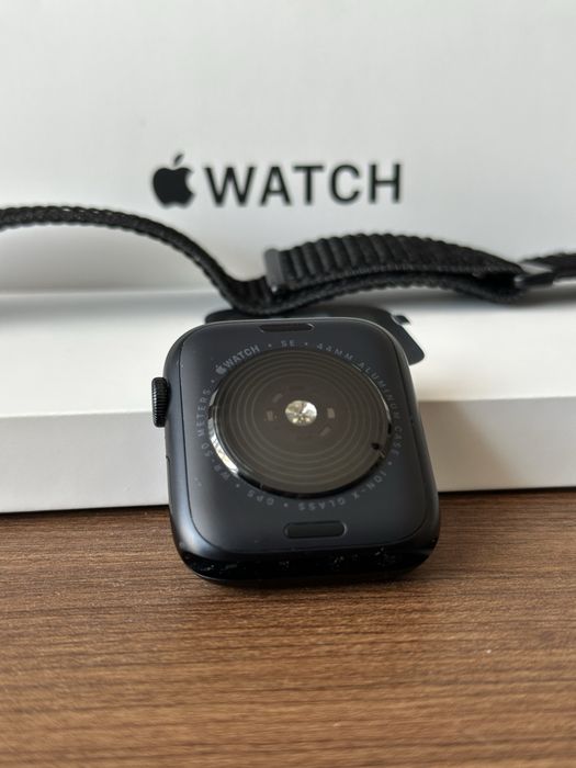 Apple Watch SE 2 44mm