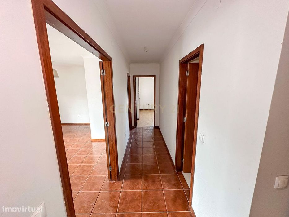 T2 ultimo piso junto ao centro- paredes