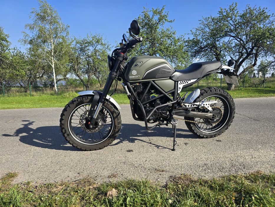 GEON Scrambler 250