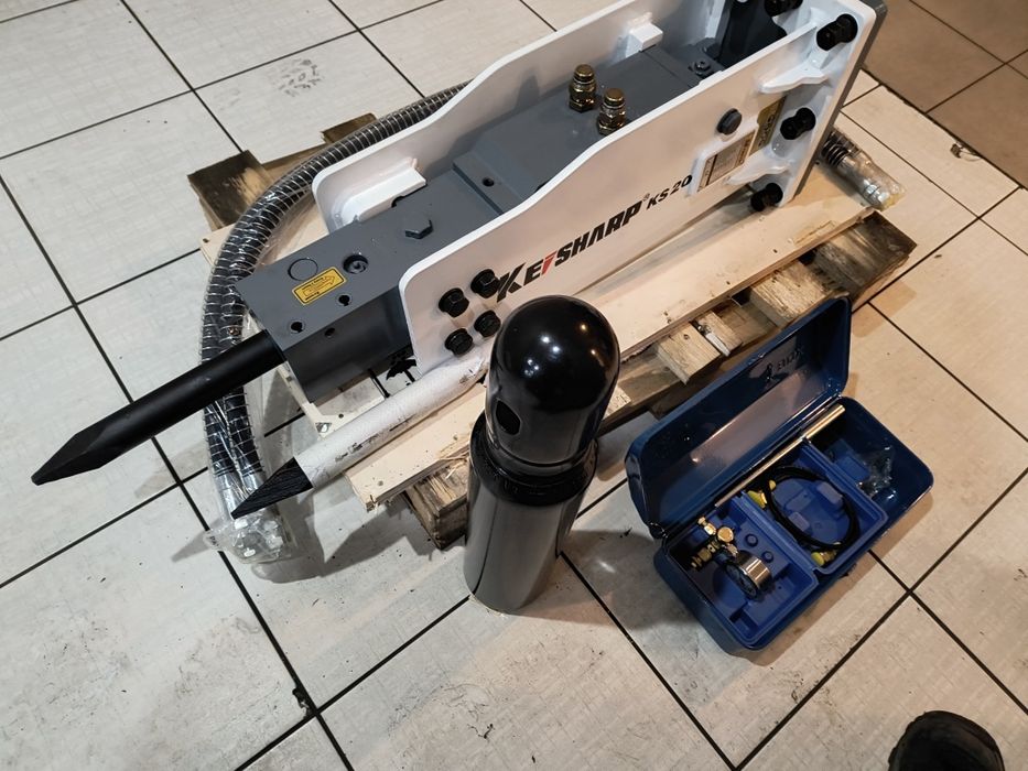 Młot hydrauliczny do mini koparki JCB Kubota Cat yanmar 93kg nowy