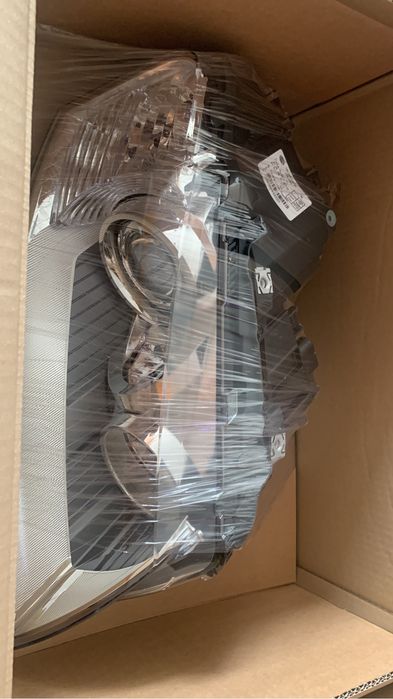 Farol direito audi a8 d3 2008/9