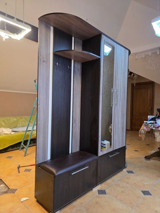 Шафа-прихожа в коридор