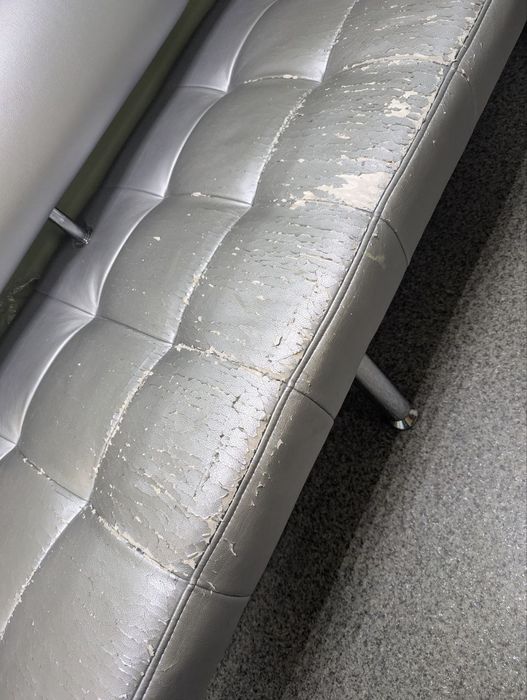 Кутовий офісний диван під перетяжку