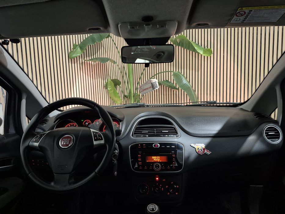 Fiat Punto 1.4 - 60.000KM | GARANTIA | NACIONAL