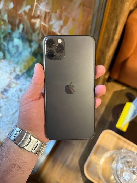 iphone 11 pro max 64GB