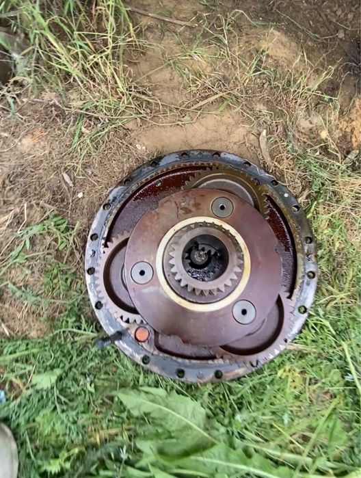 Продам по запцастинам