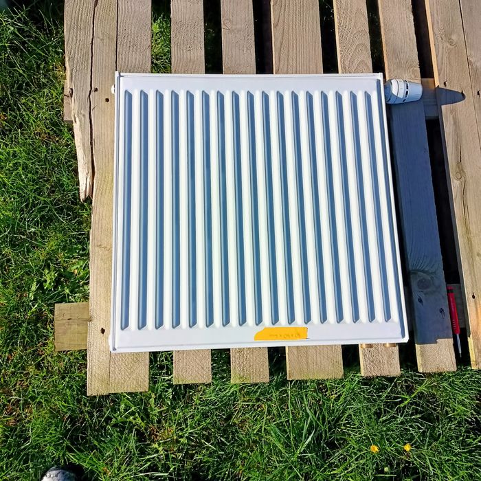 Grzejnik Purmo z termostatem  ( 90x40/ 60x60/  60x50)