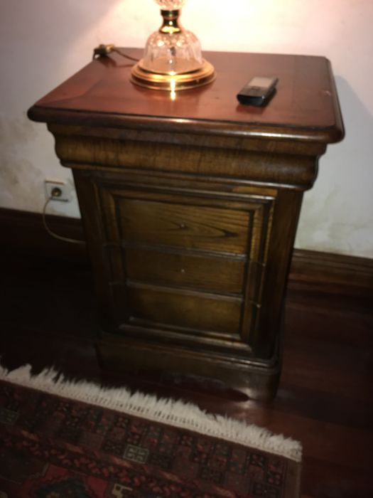 Quarto em madeira maciça