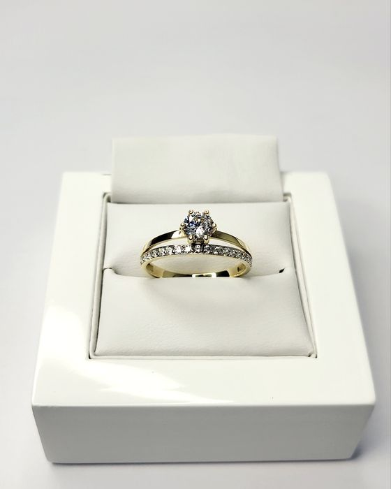 Złoty pierścionek próba 585-14ct