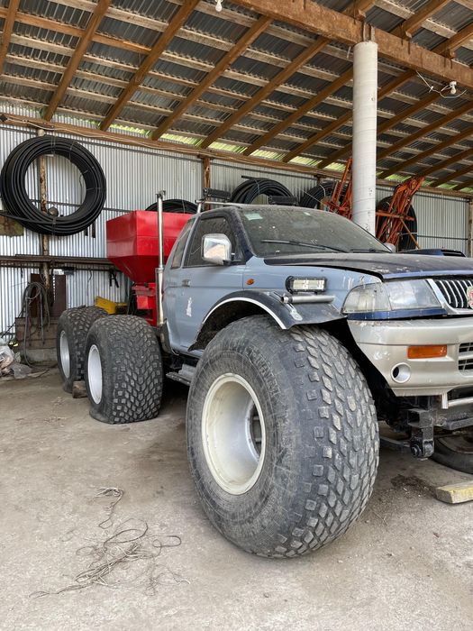 Всюдихід Мітсубісі L200