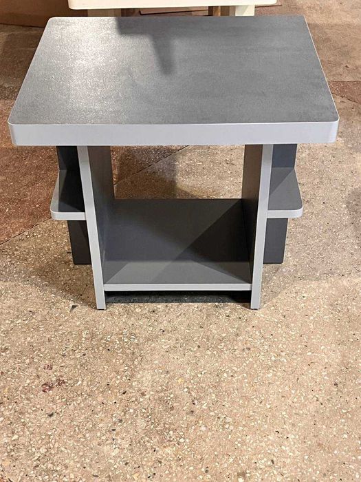 Маленький столик-підставка для їжі / столик для дивану