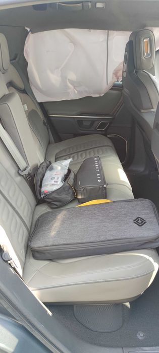Свіже авто в розбір Rivian r1t exp005