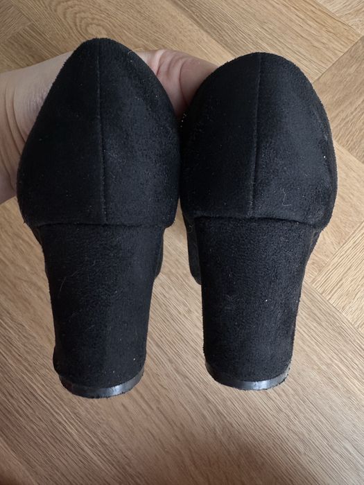 Buty na obcasie zamszowa