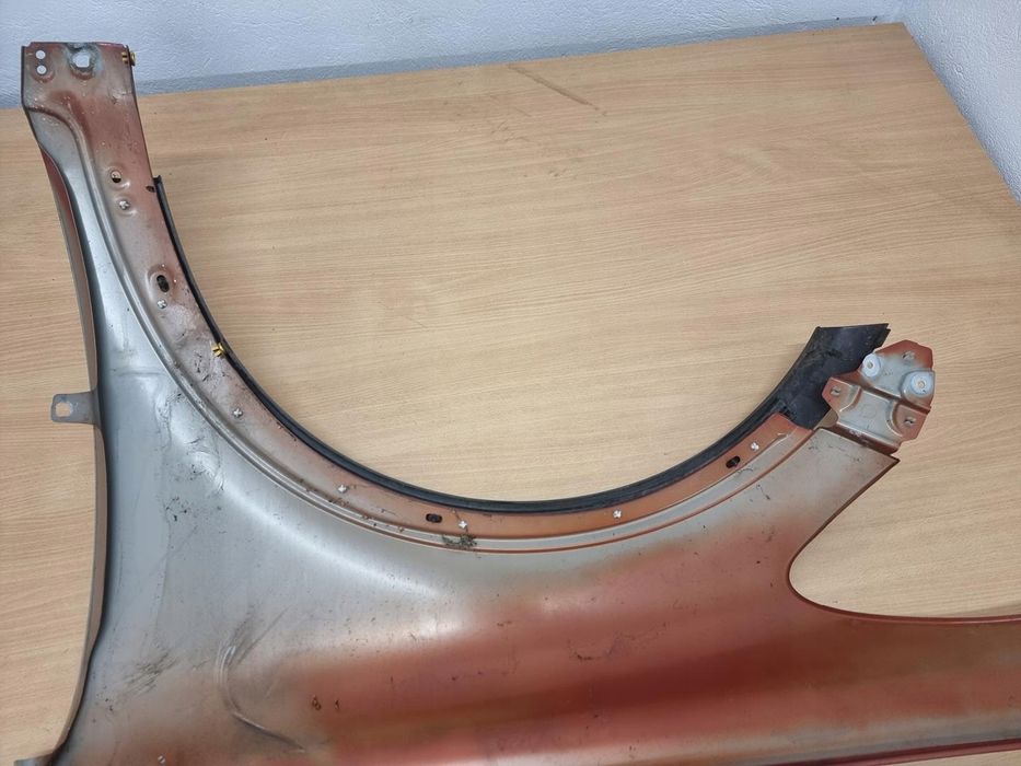 Błotnik prawy przód volvo C30 lift 10-12 miedziany