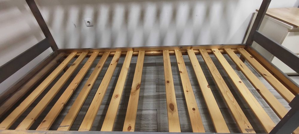 Beliche IKEA com 2 colchões