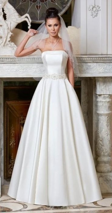 Klasyczna suknia ślubna z kieszeniami S/M