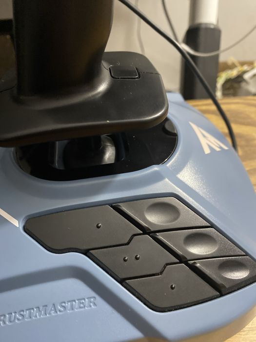 Joystick airbus thrusmaster