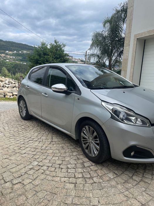 Peugeot 208 Puretech style