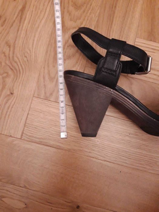 Sprzedam buty na obcasie "drewniaki" Nine West r. 39