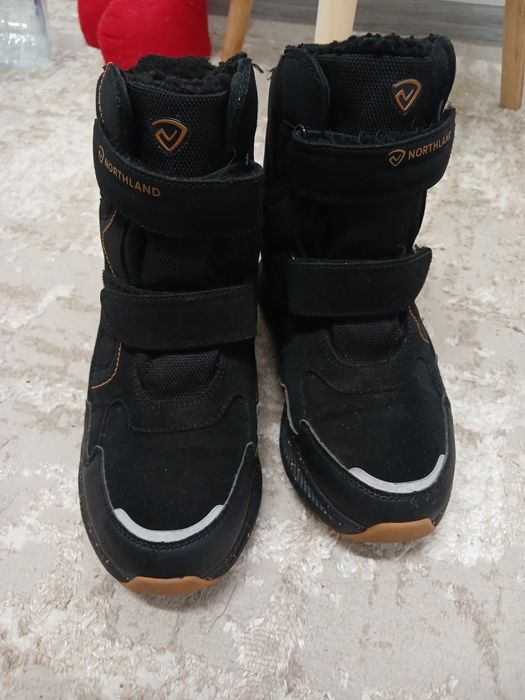 Взуття дитяче зимове