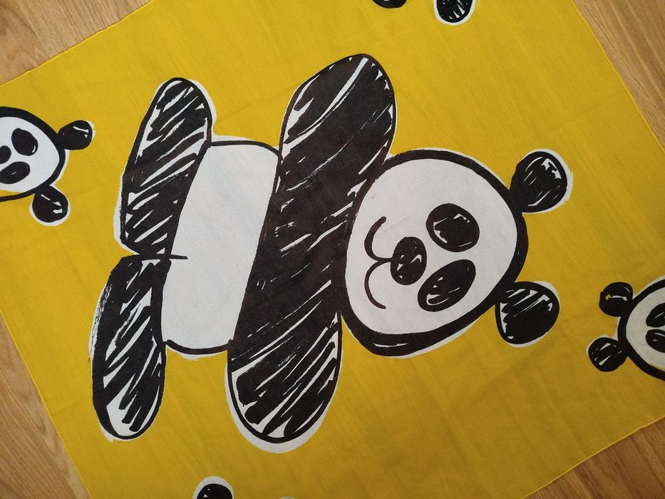 Włoska żółta vintage kwadratowa gawroszka apaszka panda