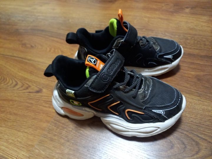 Кросівки на хлопчика