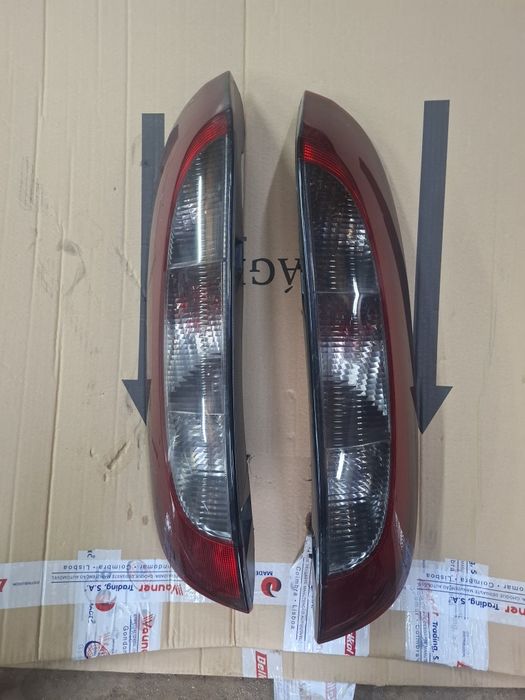 2 Farolins  tras opel corsa C 3 portas ano 2006