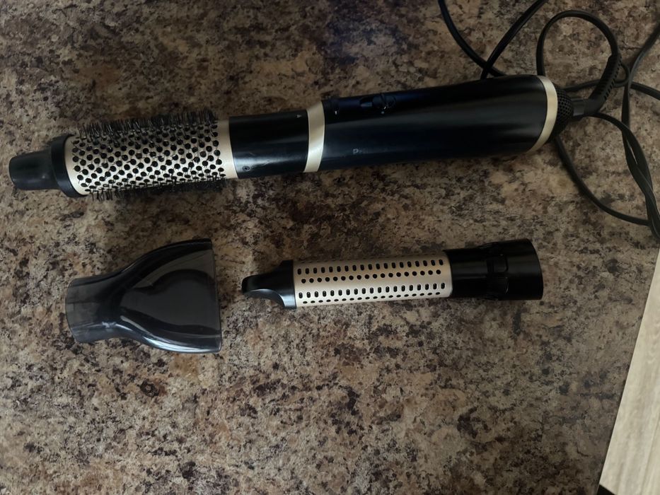 Фен-щітка Phillips