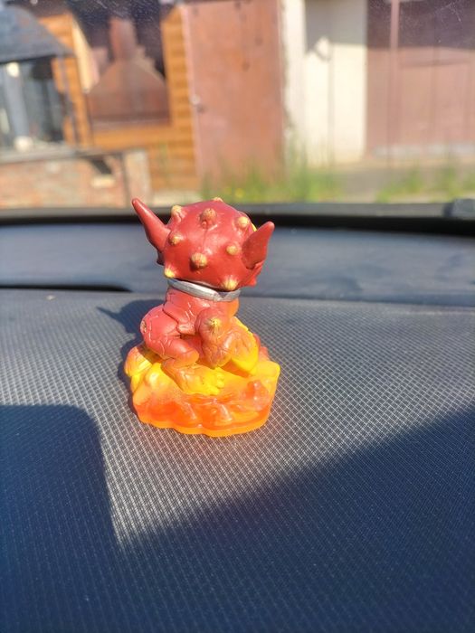 Хот-Дог (Hot Dog) з ігрового всесвіту Skylanders