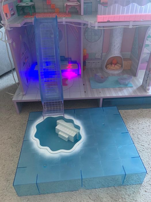 Winter disco Chalet - LOL Surprise