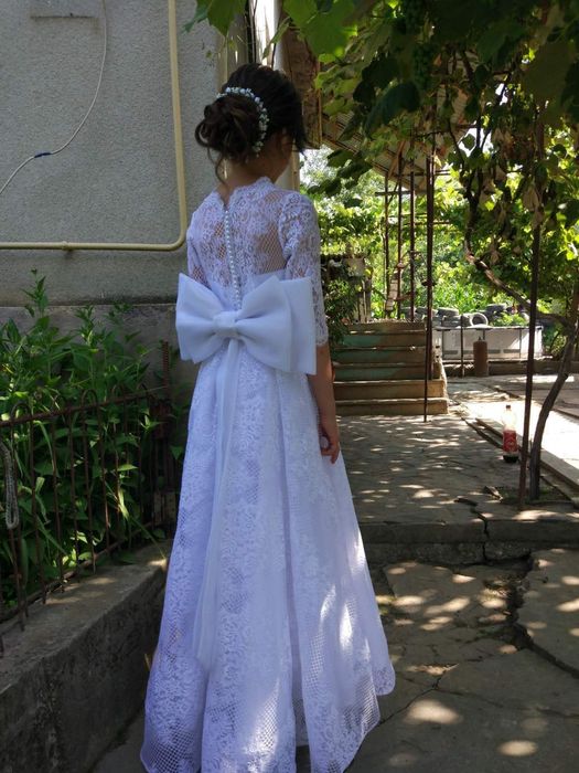 Продам біле плаття