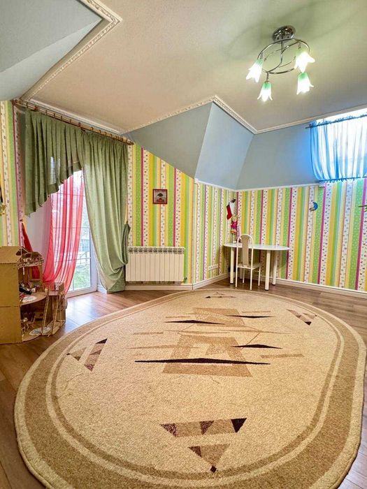 Продам будинок з ремонтом у мальовничому Ворзелі.