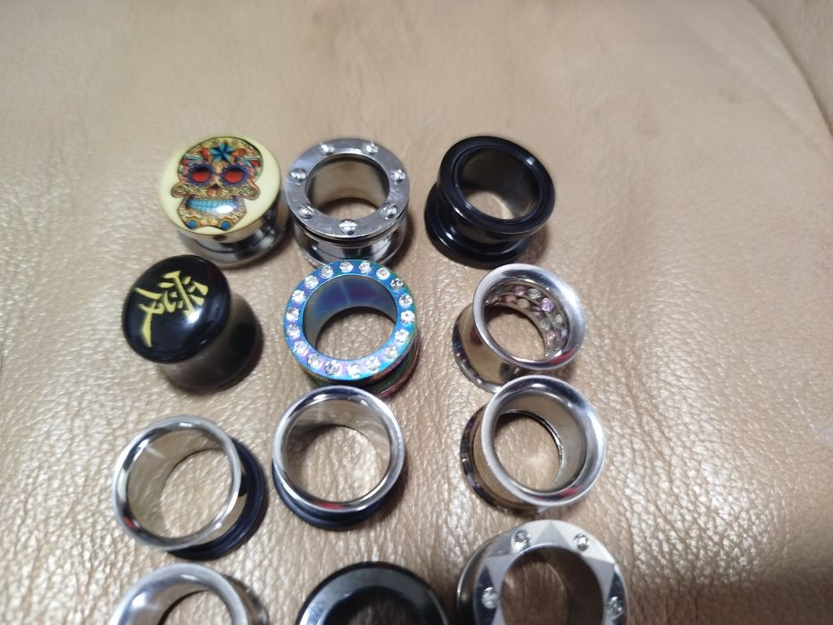 Тунелі / плаґи / розтяжки для вух — великий набір, нові