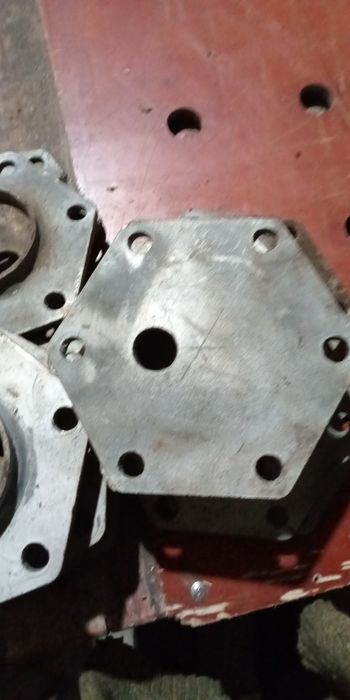 Пятки кріплення на геошурупи, оцинковані нові