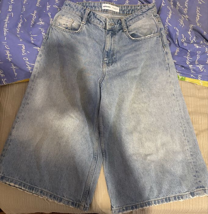 2 calções baggy da BERSHKA