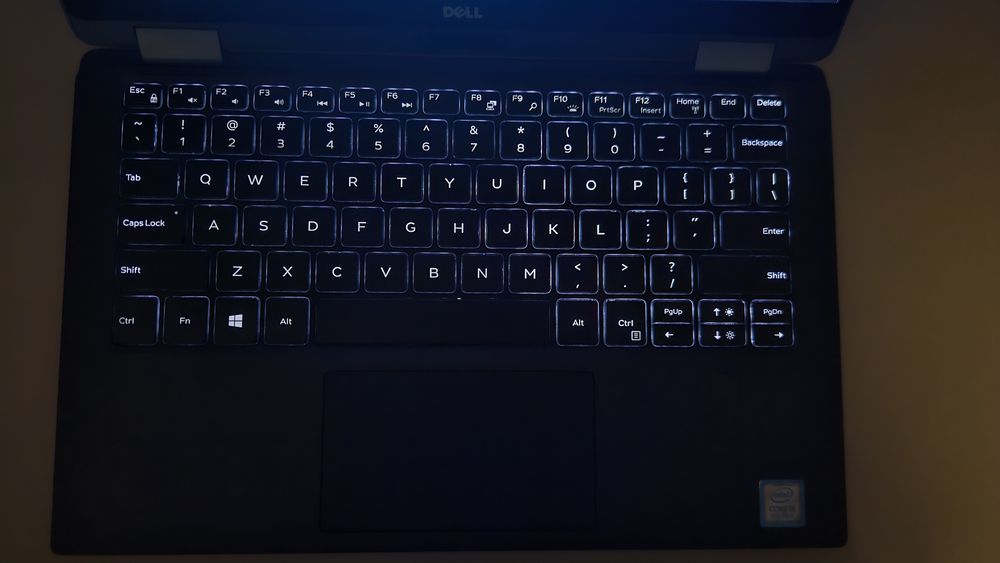 Dell XPS 13 9365 Intel Core i5-8200Y 8Gb RAM 256Gb SSD NVMe FullHD IPS